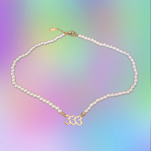 
            
                Load image into Gallery viewer, 333 Pearl Choker
            
        
