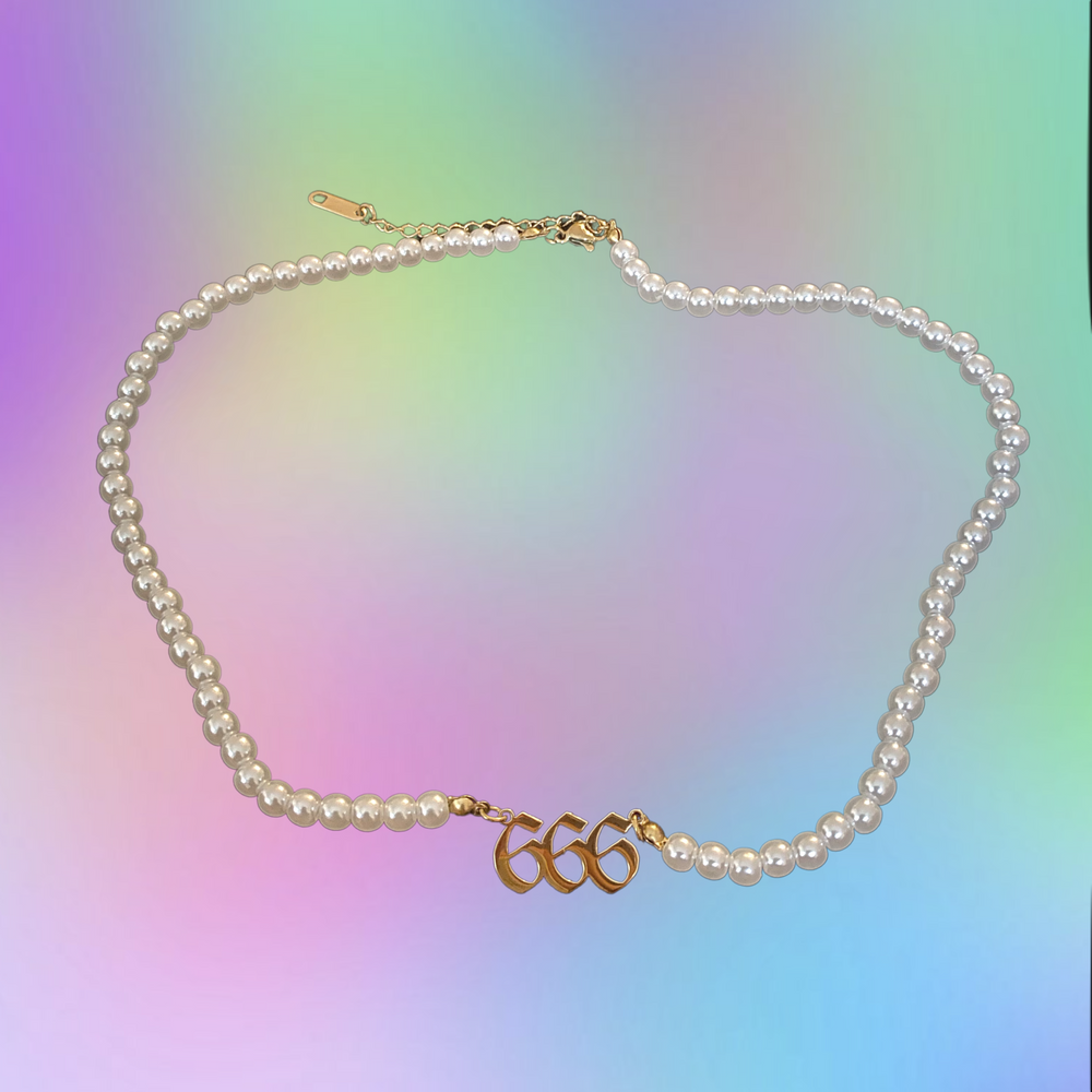 666 Pearl Choker